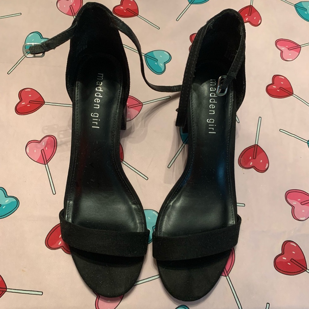 Black short high heels